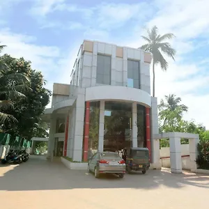 Oyo 28836 Salkara Residency *** Thrissur